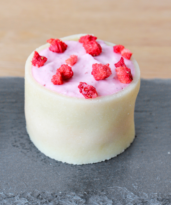 Mini mazarinlagkager med lækker jordbærmascarponecreme